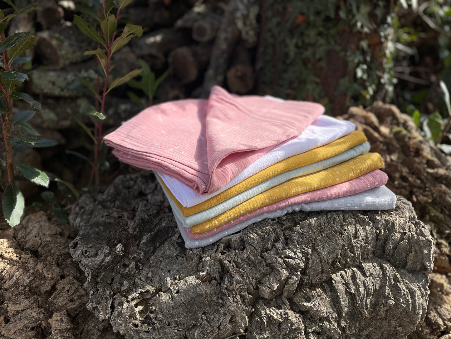 Plaid Sónia Blanco con estampado Tipis Amarillos - Ideal para regalo