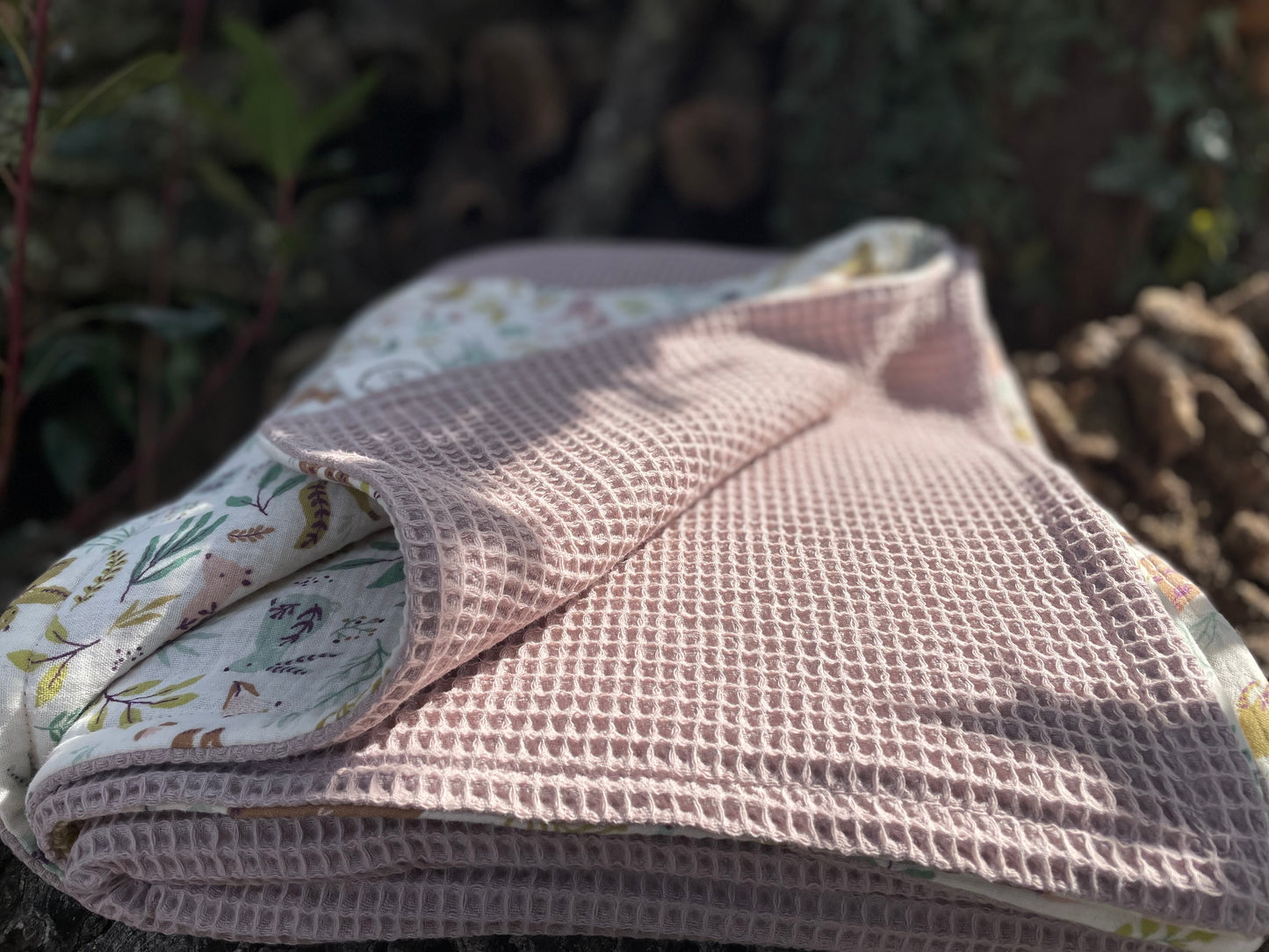 Plaid Sami Rosa y Animales del bosque con flores - Manta bebé