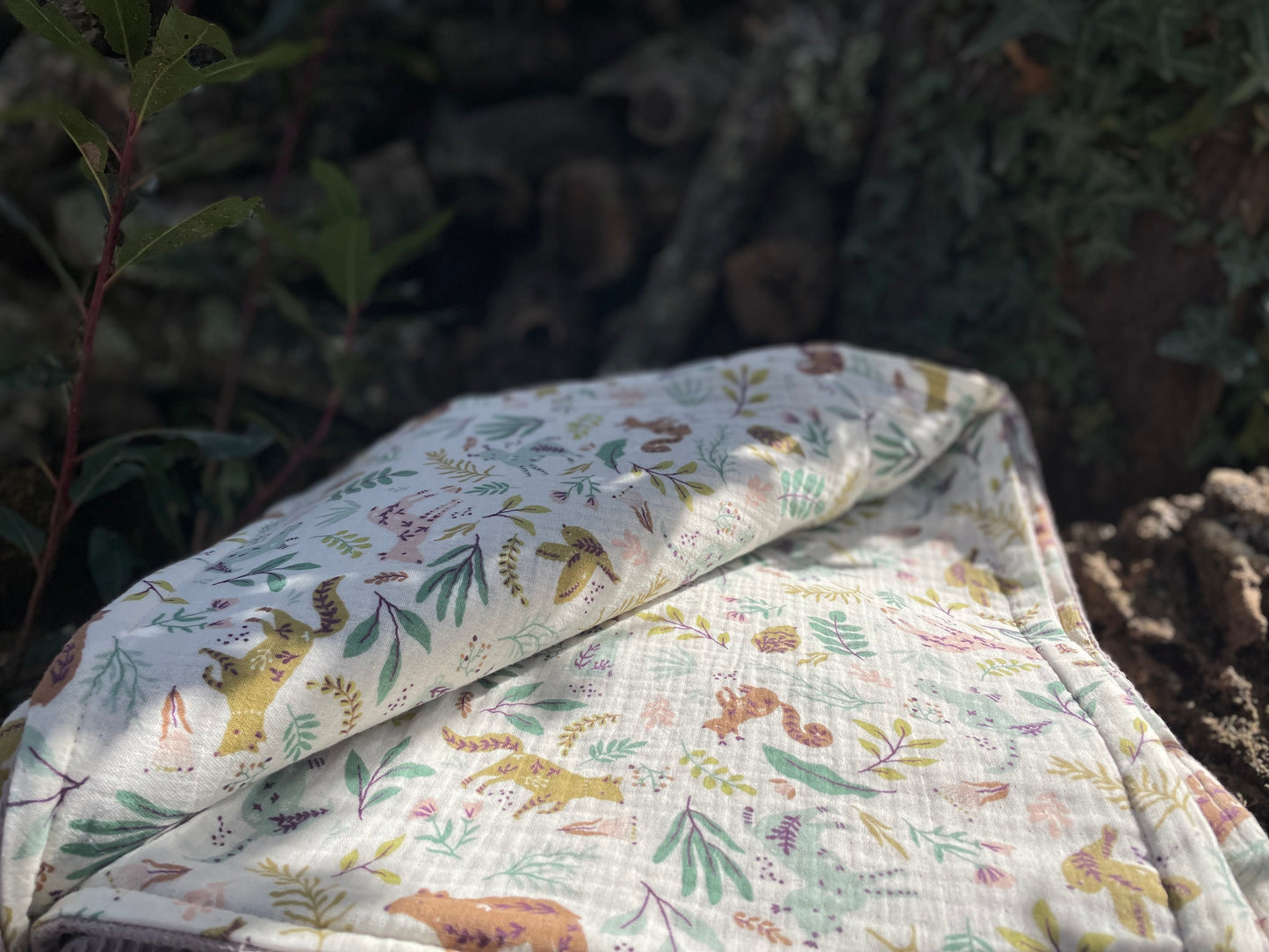 Plaid Sami Rosa y Animales del bosque con flores - Muselina bebé