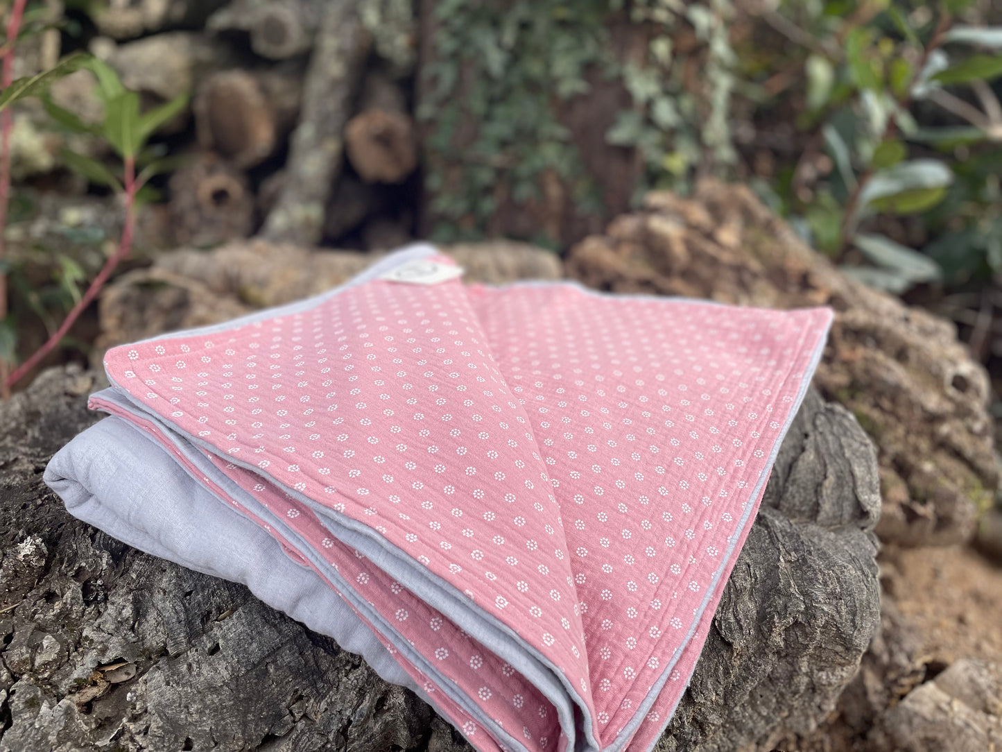 Plaid Carmen Gris y Rosa empolvado con Margaritas Blancas - Algodón 100%