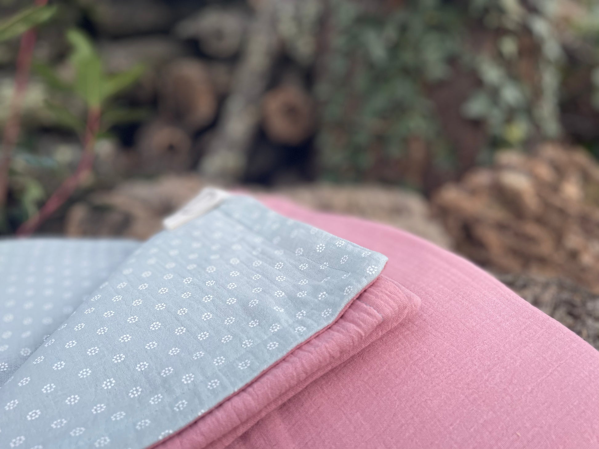 Plaid Carmen Rosa y Verde con Margaritas Blancas - Doble tela Muselina