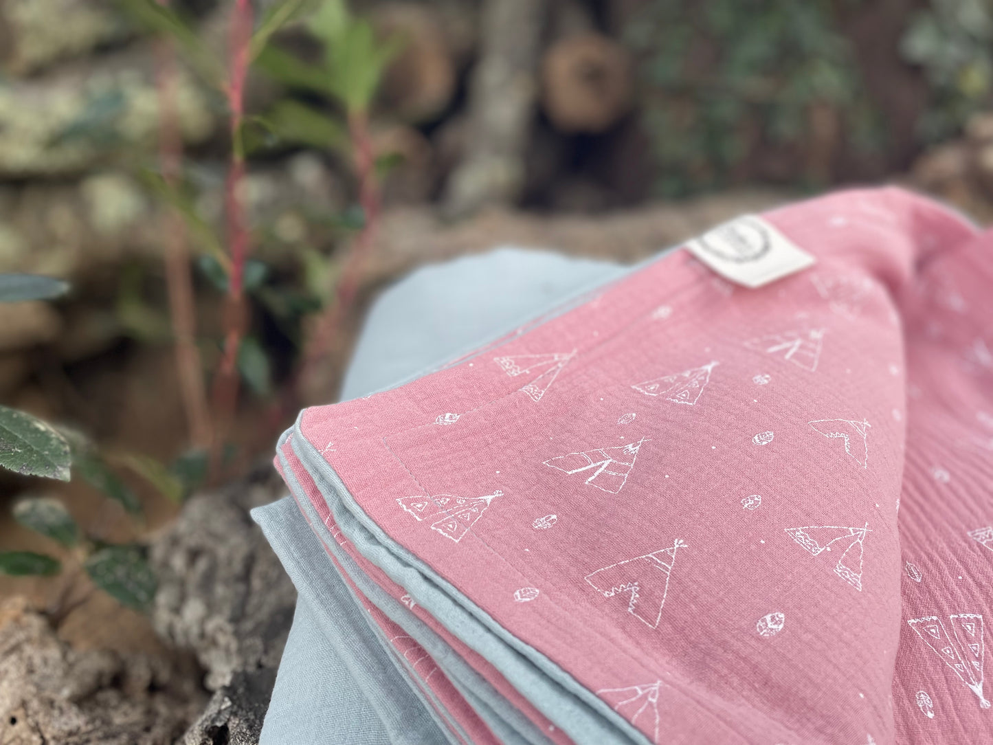 Plaid Carmen Verde con Tipi Rosa Empolvado - Doble tela Muselina