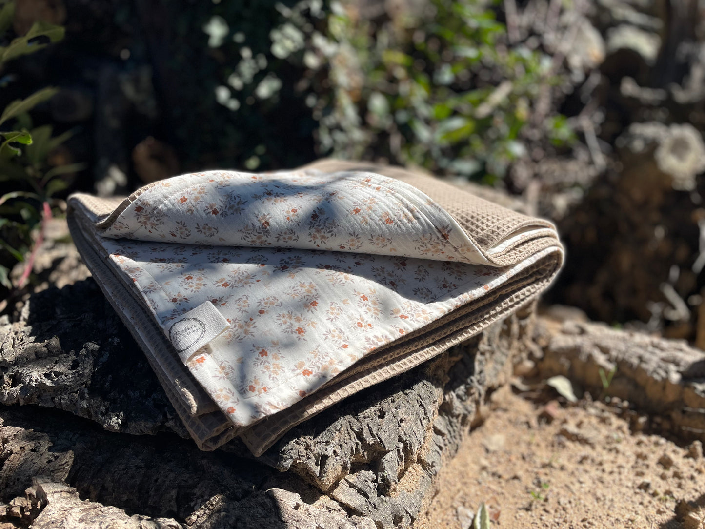 Plaid Sami Beig y Flores del Bosque - Plaid doble capa muselina suave tacto