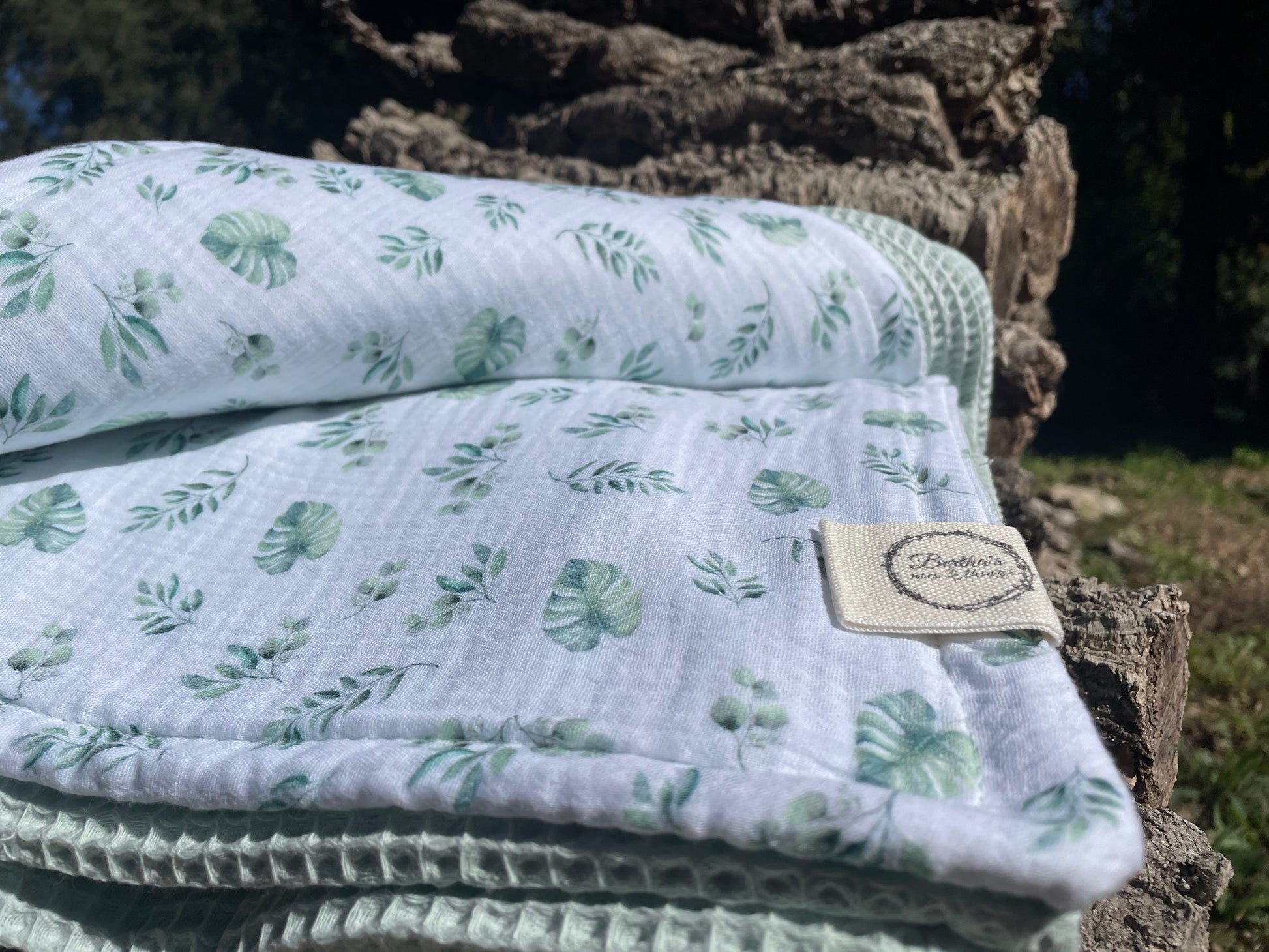 Plaid Sami Verde con Hojas - Suave y delicado al tacto